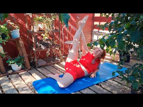 Stretching muscles in nature. My life in Uruguay. Travel. Mila Naturist.